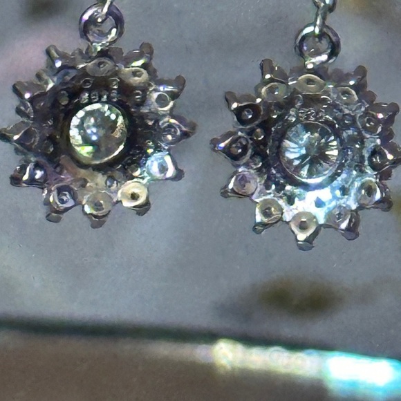 Moissanite One Carat Flower Dangle from slide through lever - Picture 9 of 9